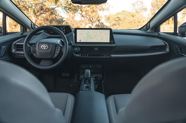 noi-that-toyota-prius-2025
