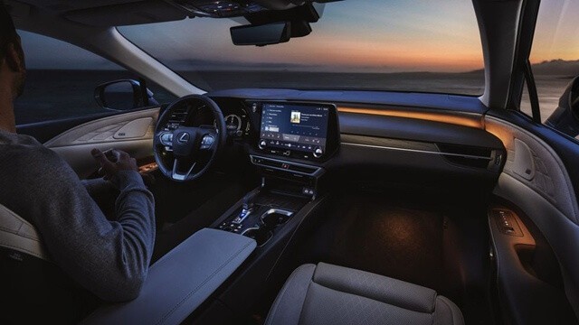 noi-that-xe-lexus-rx350h