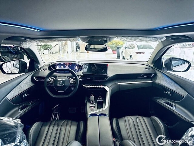 noi-that-xe-peugeot-5008-2024