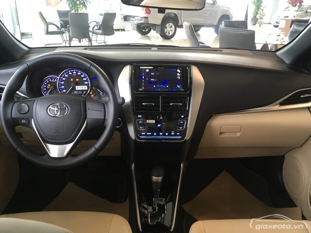 noi-that-xe-toyota-yaris