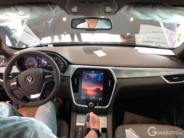 noi-that-xe-vinfast-lux-sa2_0-suv