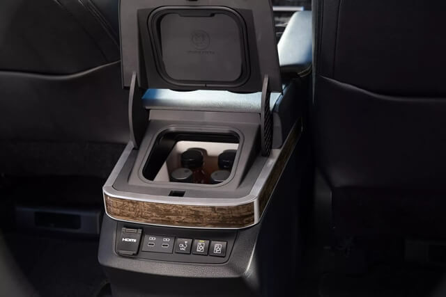 o-sac-toyota-sienna