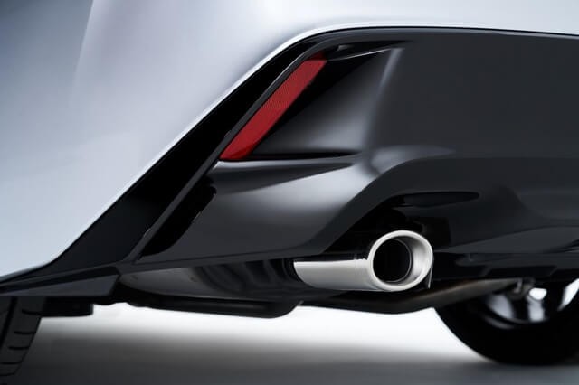 ong-xa-xe-lexus-is-350