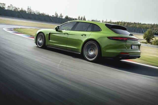 panamera-gts-sport-turismo-11