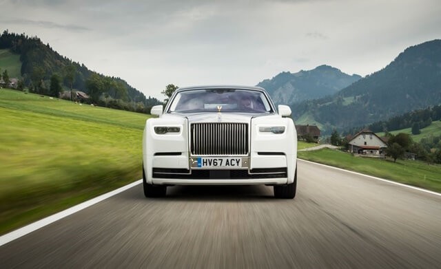 phan-dau-xe-Rolls-Royce-Phantom-8