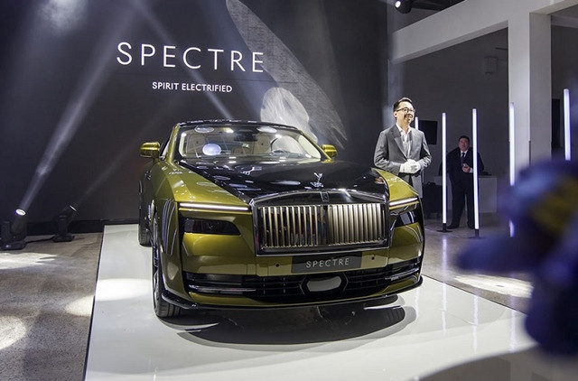 rolls-royce-spectre-ra-mat-tai-viet-nam