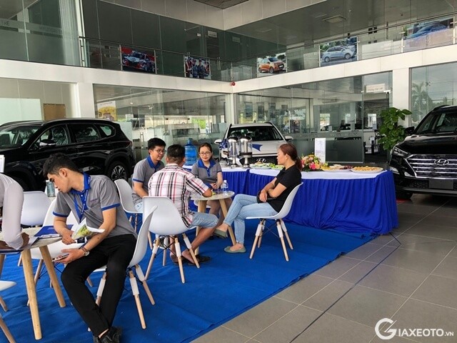 showroom-hyundai-ben-tre