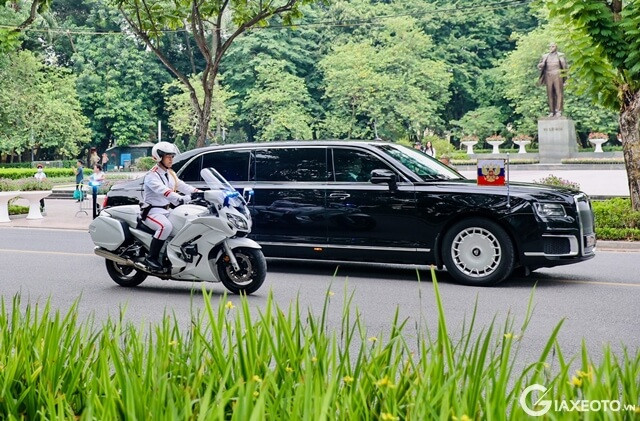 sieu-xe-aurus-senat-chong-dan