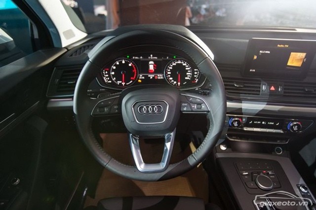 tay-lai-xe-audi-q5