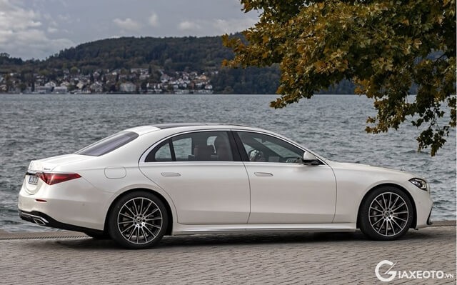 than-xe-Mercedes-Benz-S500
