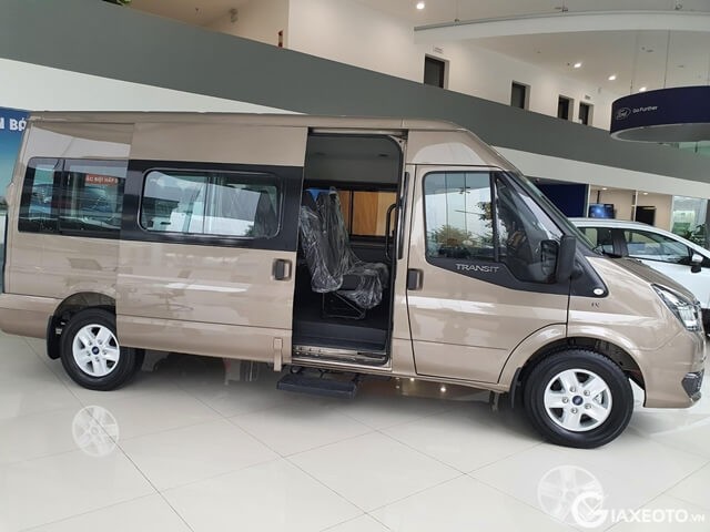 than-xe-ford-transit-2023