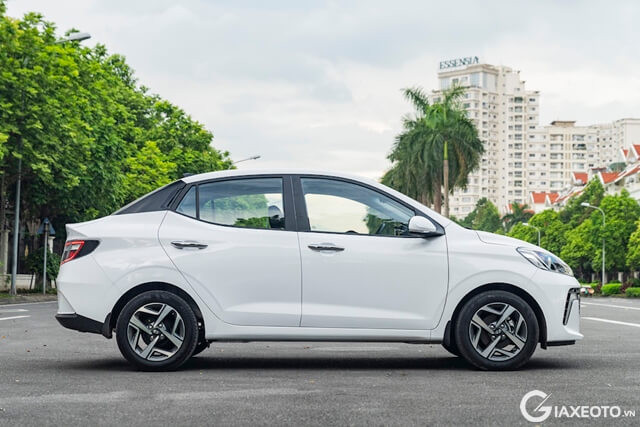 than-xe-hyundai-i10-2025