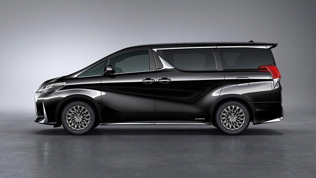 than-xe-lexus-lm300h