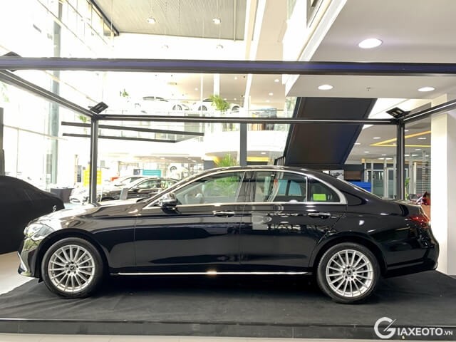 than-xe-mercedes-benz-e200-exclusive