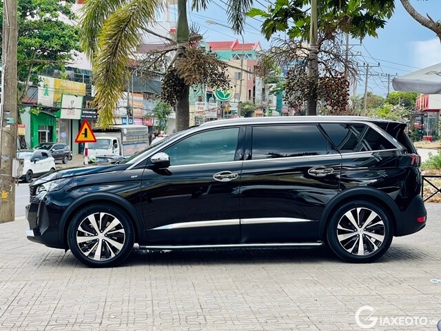 than-xe-peugeot-5008