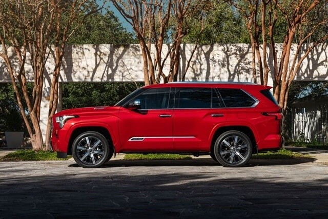 than-xe-toyota-sequoia-capstone
