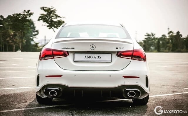 thiet-ke-duoi-xe-mercedes-amg-a35-4matic