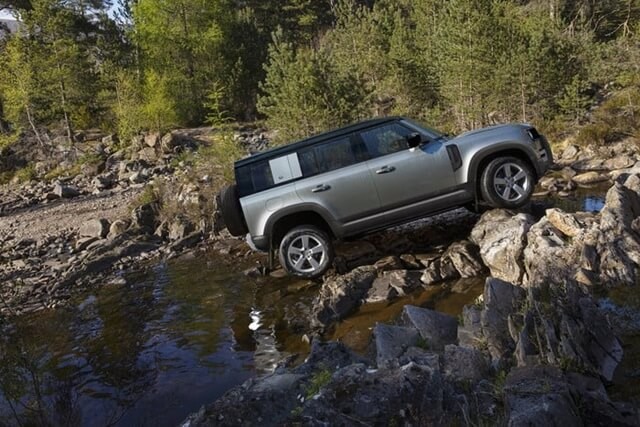 thong-so-ky-thuat-xe-land-rover-defender