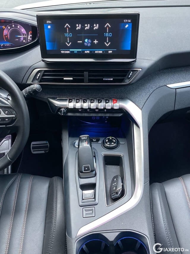 tien-nghi-peugeot-5008