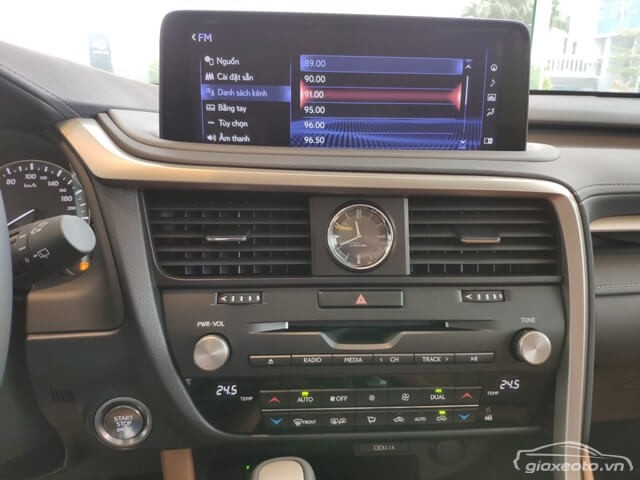tien-nghi-Lexus-RX300