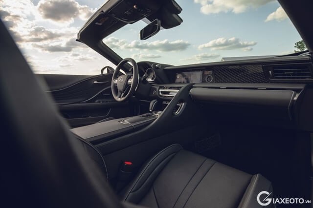 tien-nghi-xe-lexus-lc-500-convertible