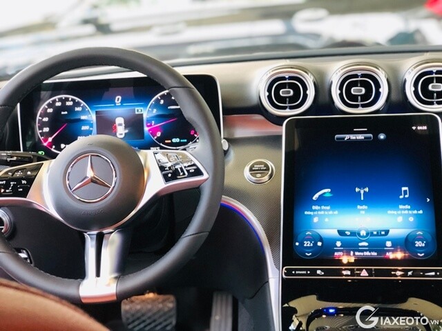 tien-nghi-xe-mercedes-benz-c200