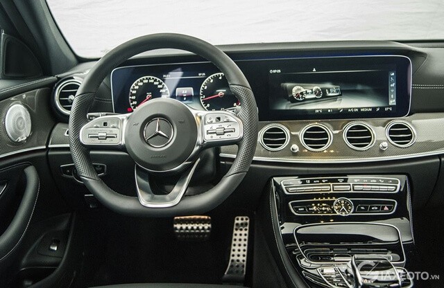 tien-nghi-xe-mercedes-e350-amg