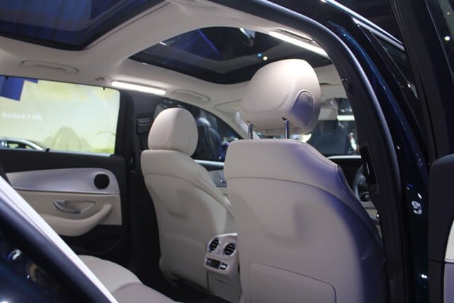 tien-nghi-xe-mercedes-s650