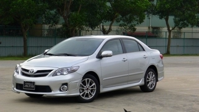 doanh-so-toyota-altis