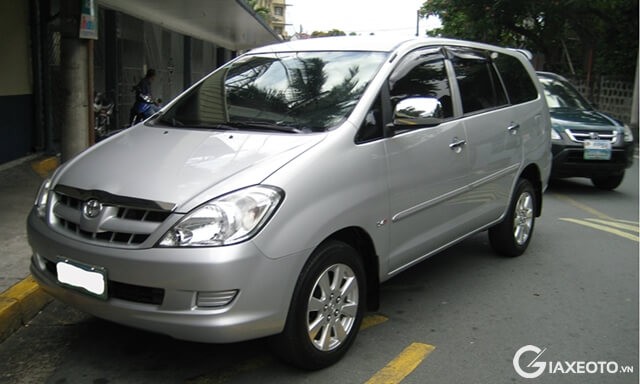 toyota-innova-2006-cu