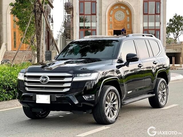 toyota-land-cruiser-the-he-moi-j300