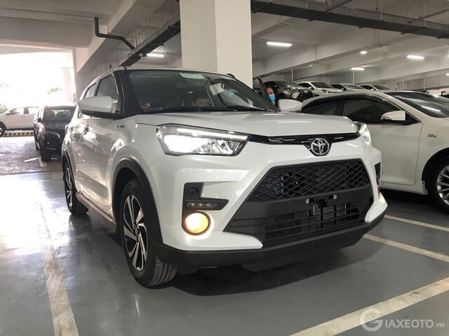 toyota-raize-mau-trang
