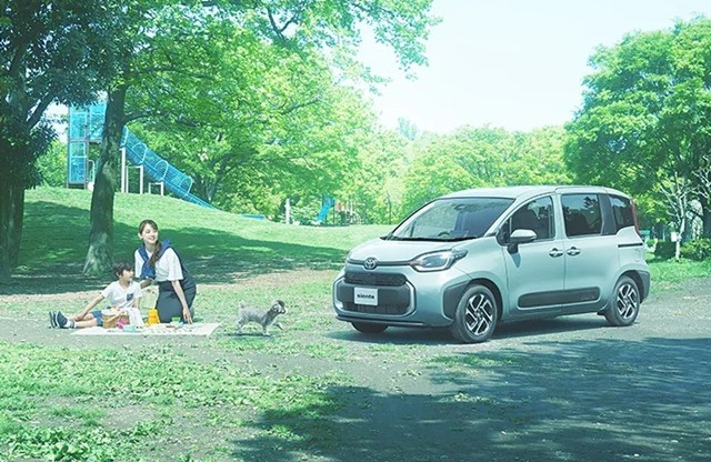 toyota-sienta-ra-mat