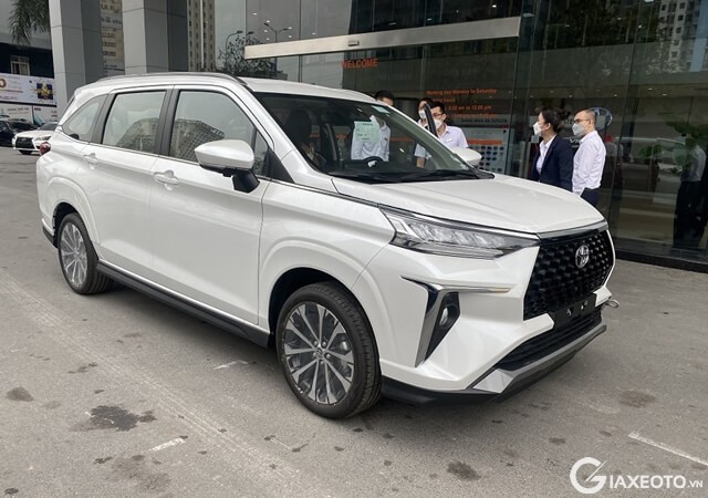 toyota-veloz-cross-ra-mat-tai-viet-nam