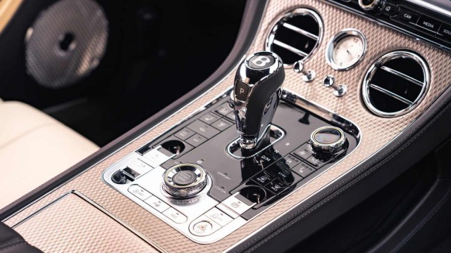 /trung-tam-dieu-khien-Bentley-continental-GT-Mulliner-Coupe-2021