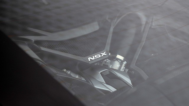 van-hanh-xe-acura-nsx