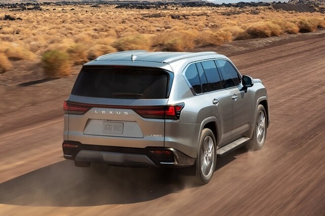 van-hanh-xe-lexus-lx600