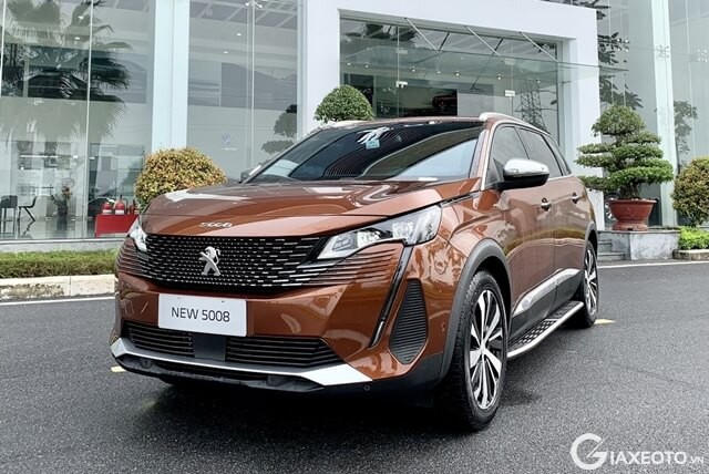 van-hanh-xe-peugeot-5008