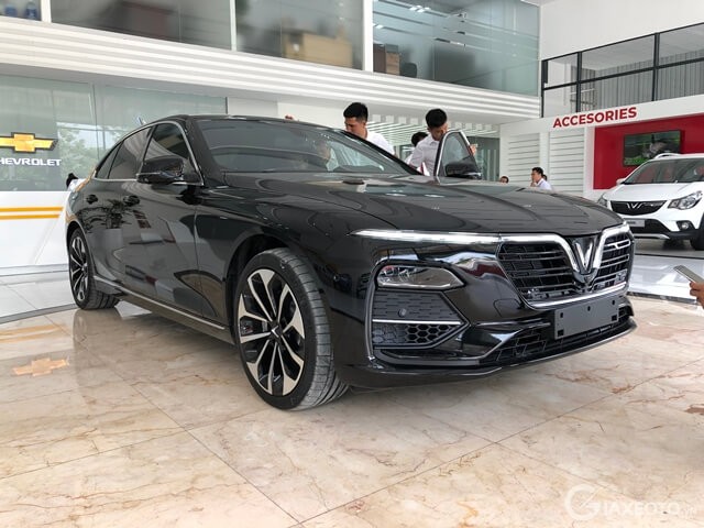 vinfast-lux-a2_0-sedan-gia-bao-nhieu
