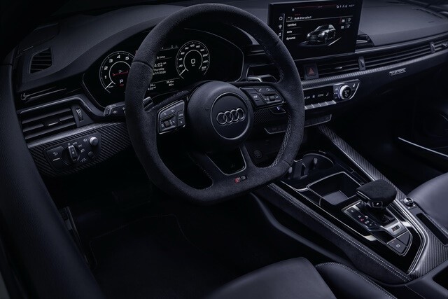 vo-lang-va-he-thong-cong-nghe-Audi-RS5-2021
