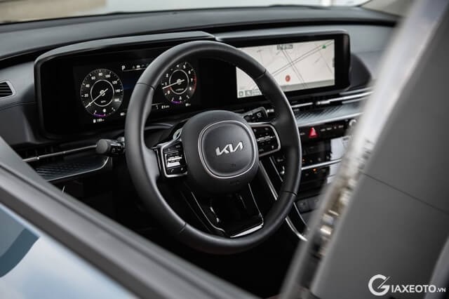 vo-lang-xe-Kia-Carnival