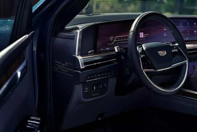 vo-lang-xe-cadillac-escalade-2025
