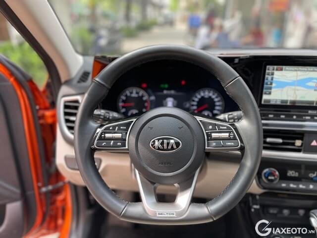vo-lang-xe-kia-seltos-2020