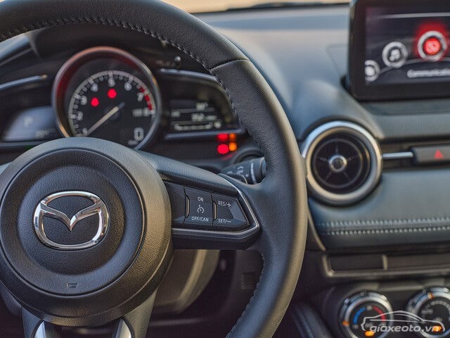 vo-lang-xe-mazda-2