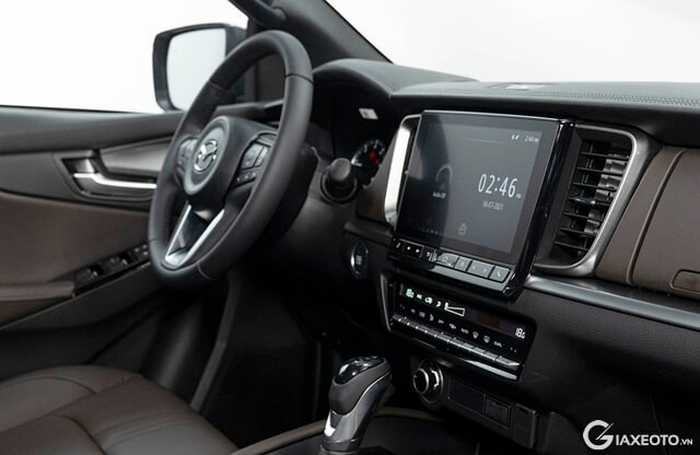 vo-lang-xe-mazda-bt50