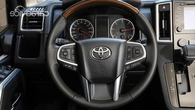 vo-lang-xe-toyota-granvia