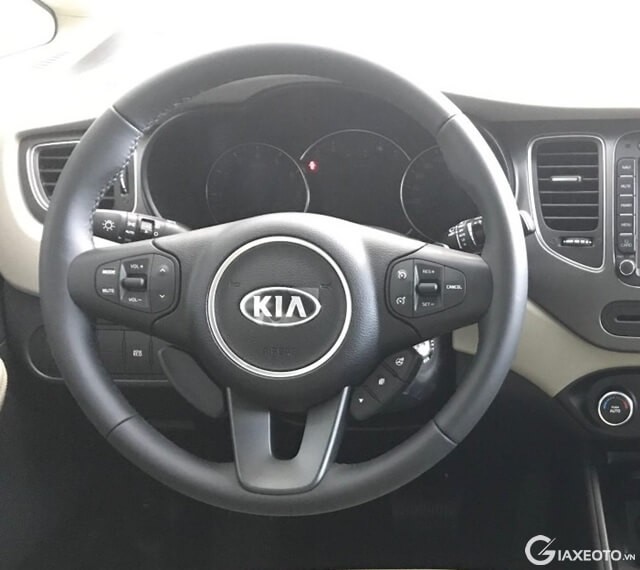volang-xe-kia-rondo