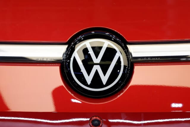 volkswagen-sa-thai-nhan-vien-va-giam-luong