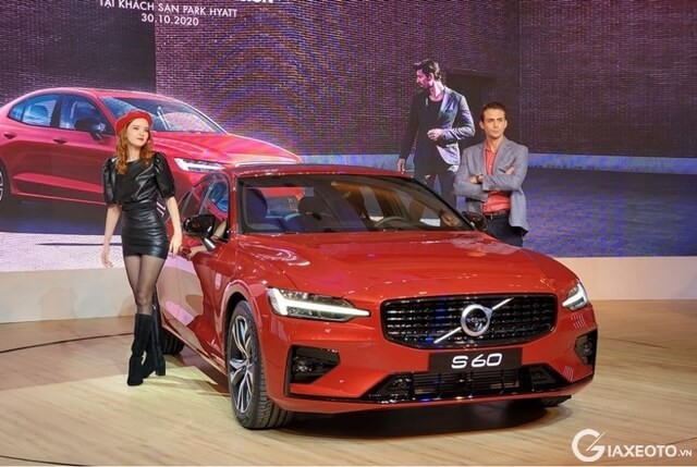 volvo-S60-r-design-ra-mat-tai-viet-nam