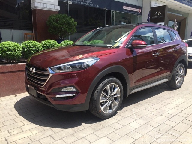 xe-hyundai-tucson-may-dau-ra-mat-tai-viet-nam